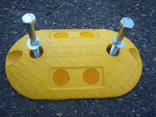 300MM YELLOW Rumble Bar with fixings - driveway parking aids 